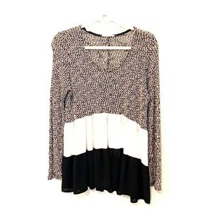 Knit mixed fabric sweater